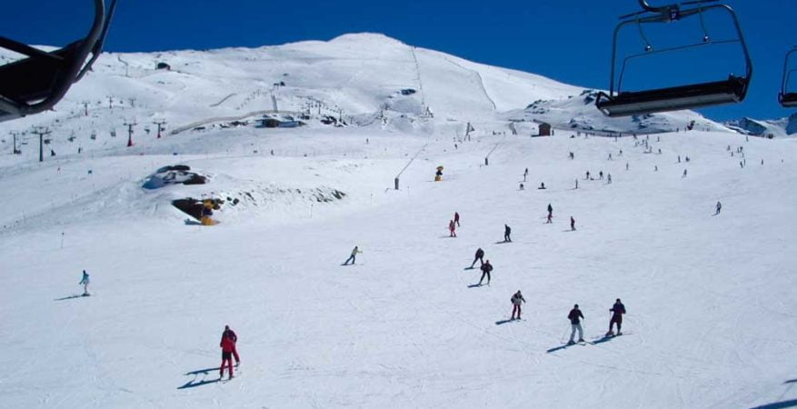 Cursos de español y esquí en Granada | iNMSOL